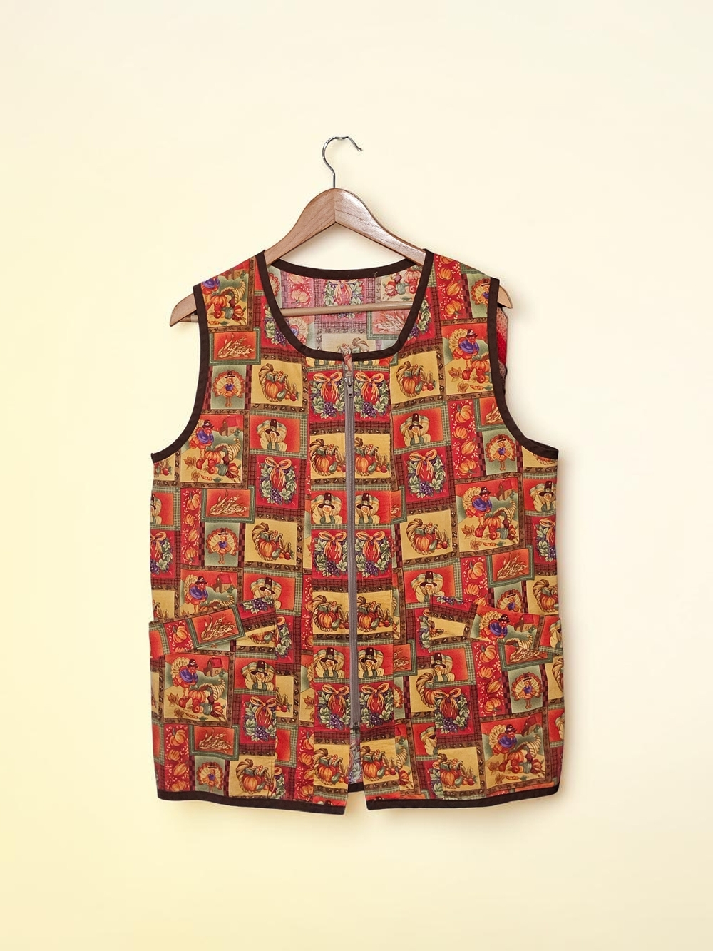 Vintage-Inspired Red and Gold Printed Sleeveless Apron